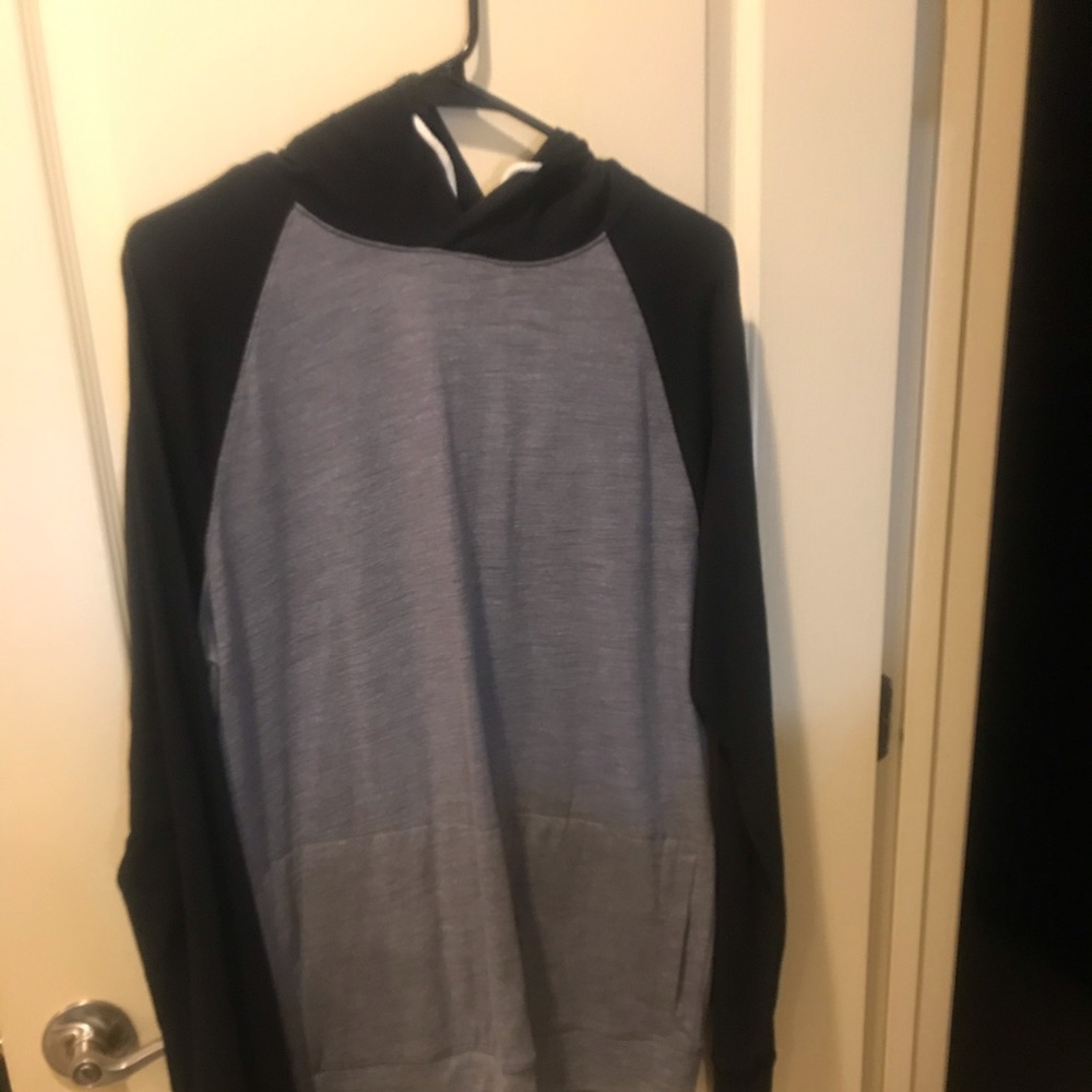 Urban pipeline pull over hoodie